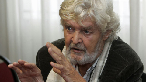 El portavoz de AGE en el Parlamento, Xosé Manuel Beiras. EFE El portavoz de AGE en el Parlamento, Xosé Manuel Beiras. EFE