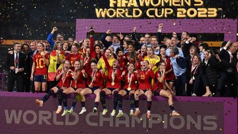 Las futbolistas de la selección española de fútbol tras ganar el Mundial en Australia, a 20 de agosto de 2023. Las futbolistas de la selección española de fútbol tras ganar el Mundial en Australia, a 20 de agosto de 2023.
