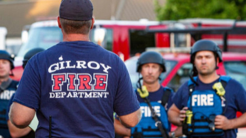 Personal de Emergencias, durante el tiroteo | Reuters Personal de Emergencias, durante el tiroteo | Reuters