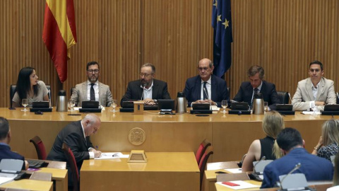 Sesión constitutiva de una de las comisiones parlamentarias del Congreso Sesión constitutiva de una de las comisiones parlamentarias del Congreso