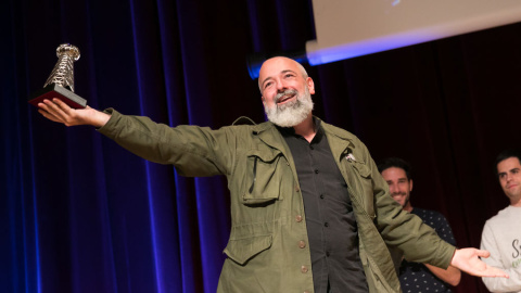 José Cervera, durante la recogida del premio Tesla en septiembre de 2017 | Naukas, UPV/EHU José Cervera, durante la recogida del premio Tesla en septiembre de 2017 | Naukas, UPV/EHU