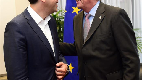 El primer ministro griego, Alexis Tsipras, y el presidente de la Comisión Europea, Jean-Claude Juncker. - EFE El primer ministro griego, Alexis Tsipras, y el presidente de la Comisión Europea, Jean-Claude Juncker. - EFE