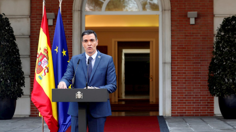 El presidente del Gobierno, Pedro Sánchez comparece tras participar en la reunión telemática del Consejo Europeo extraordinario, hoy en el Palacio de la Moncloa. El presidente del Gobierno, Pedro Sánchez comparece tras participar en la reunión telemática del Consejo Europeo extraordinario, hoy en el Palacio de la Moncloa.