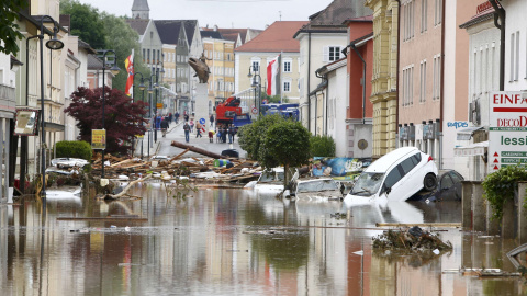 Vista general de los daños causados por las inundaciones en el pueblo de Simbach am Inn al este Munich, Alemania. REUTERS/Michaela Rehle Vista general de los daños causados por las inundaciones en el pueblo de Simbach am Inn al este Munich, Alemania. REUTERS/Michaela Rehle