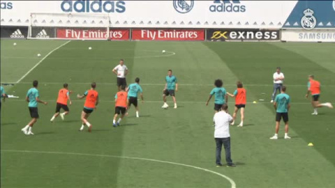 Penúltimo entrenamiento del Madrid antes de viajar a Kiev Penúltimo entrenamiento del Madrid antes de viajar a Kiev