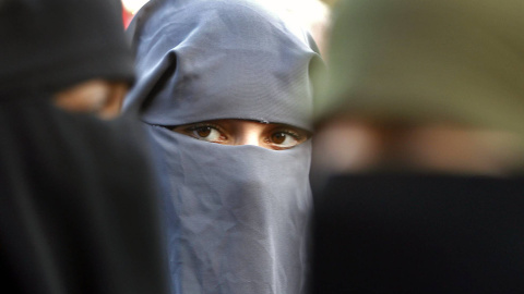 Prohibido el uso del burka y el niqab. Reuters Prohibido el uso del burka y el niqab. Reuters