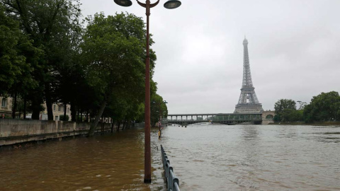 Una imagen similar a la anterior, pero dado que no es nada habitual, merece la pena volver a verlo. / REUTERS