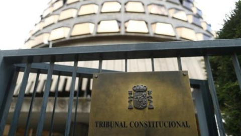 El Constitucional ha decidido prorrogar la suspensión del artículo que regula la vecindad política. El Constitucional ha decidido prorrogar la suspensión del artículo que regula la vecindad política.