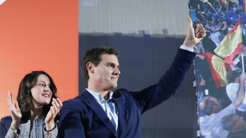 El presidente de Ciudadanos, Albert Rivera, y la portavoz y líder de la formación en Catalunya, Inés Arrimadas, en una imagen de archivo. EFE El presidente de Ciudadanos, Albert Rivera, y la portavoz y líder de la formación en Catalunya, Inés Arrimadas, en una imagen de archivo. EFE