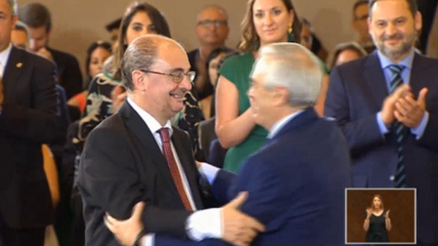 Javier LambÃ¡n toma posesiÃ³n como presidente de AragÃ³n