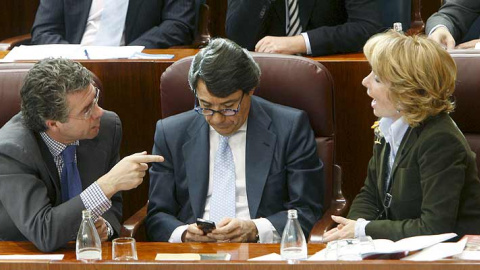 Francisco Granados, Ignacio González y Esperanza Aguirre, durante un pleno sobre la trama de espías. EFE/Fernando Alvarado Francisco Granados, Ignacio González y Esperanza Aguirre, durante un pleno sobre la trama de espías. EFE/Fernando Alvarado