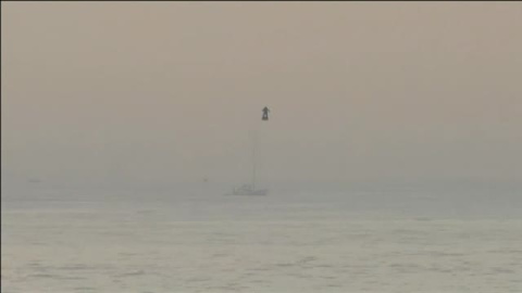 El soldado volador logra cruzar el canal de La Mancha a bordo de su 'flyboard' en 20 minutos El soldado volador logra cruzar el canal de La Mancha a bordo de su 'flyboard' en 20 minutos