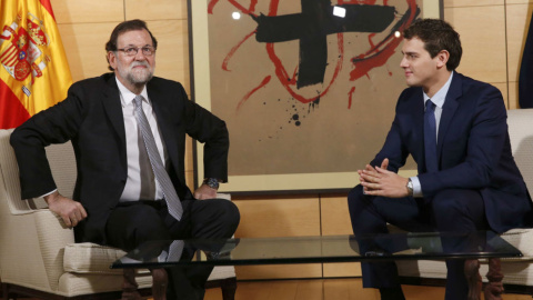 El presidente del Gobierno, Mariano Rajoy, y el líder de Ciudadanos, Albert Rivera, en una de sus reuniones. Archivo REUTERS El presidente del Gobierno, Mariano Rajoy, y el líder de Ciudadanos, Albert Rivera, en una de sus reuniones. Archivo REUTERS