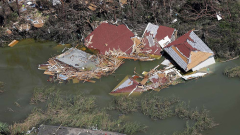 La foto aérea muestra las casas destruidas después del huracán Michael que se estrelló contra la costa noroeste de Florida en Mexico Beach, Florida, EE. UU., 11 de octubre de 2018. Fotografía tomada el 11 de octubre de 2018. Chris O'Meara /