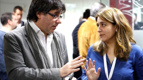 Carles Puigdemont y Marta Pascal, coordinadora general del Pdecat, en una foto de archivo. EFE Carles Puigdemont y Marta Pascal, coordinadora general del Pdecat, en una foto de archivo. EFE