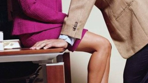 El CSIF denuncia que todos los días deja su trabajo una mujer por razón de violencia de género. El CSIF denuncia que todos los días deja su trabajo una mujer por razón de violencia de género.