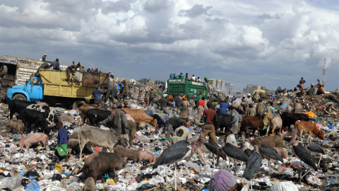Vertedero de Dandora, en Nairobi, Kenya, en diciembre de 2009. SIMON MAINA / AFP Vertedero de Dandora, en Nairobi, Kenya, en diciembre de 2009. SIMON MAINA / AFP