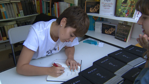 Laura Escanes acude a la Feria del Libro de Madrid Laura Escanes acude a la Feria del Libro de Madrid