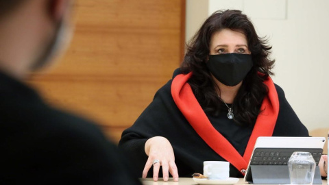 Imagen de la comisaria Helena Dalli en una reunión. - Cedida Imagen de la comisaria Helena Dalli en una reunión. - Cedida