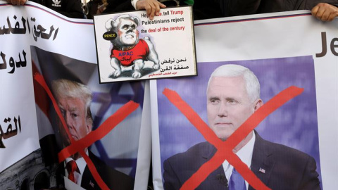 Protestas en Nablus por la visita a Israel de Mike Pence. / ALAA BADARNEH (EFE) Protestas en Nablus por la visita a Israel de Mike Pence. / ALAA BADARNEH (EFE)