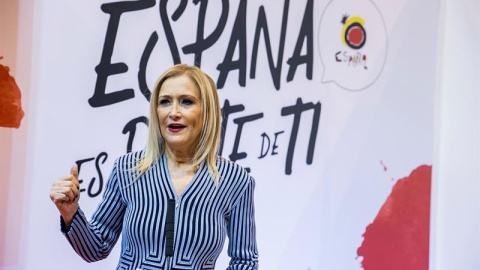 La presidenta de la Comunidad de Madrid, Cristina Cifuentes, durante su intervención en la presentación del nuevo proyecto de Palacio de Congresos de Madrid en la Feria Internacional de Turismo (FITUR). EFE/Santi Donaire La presidenta de la Comunidad de Madrid, Cristina Cifuentes, durante su intervención en la presentación del nuevo proyecto de Palacio de Congresos de Madrid en la Feria Internacional de Turismo (FITUR). EFE/Santi Donaire