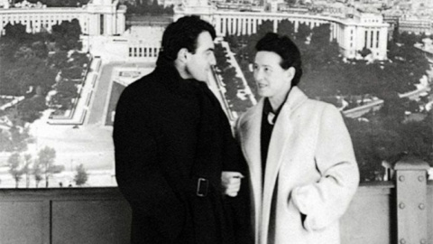 Simone de Beauvoir junto a Lanzmann. Simone de Beauvoir junto a Lanzmann.