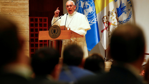 El Papa Francisco ofreciendo su discurso en la sede del Programa Mundial de Alimentos. REUTERS/Tony Gentile