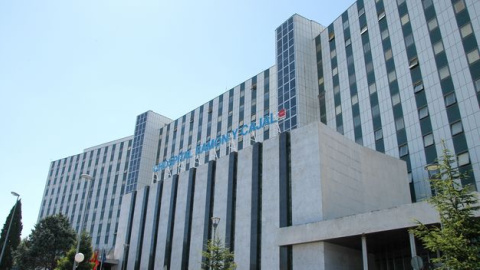 Fachada del hospital Ramón y Cajal de Madrid. Fachada del hospital Ramón y Cajal de Madrid.