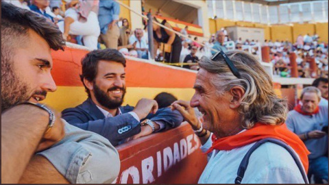 Juan García-Gallardo en una corrida de toros en Roa (Burgos).