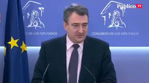 Aitor Esteban: "Me da la sensación de que la política española se reduce a jugar al 'Estratego'" Aitor Esteban: "Me da la sensación de que la política española se reduce a jugar al 'Estratego'"