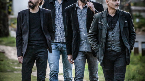 Josele Santiago (a la derecha), cantante y guitarrista de Los Enemigos.