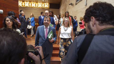El secretario general del PSOE en Extremadura, Guillermo Fernández Vara, a su llegada al pleno constitutivo de la Cámara regional. EFE/JERO MORALES