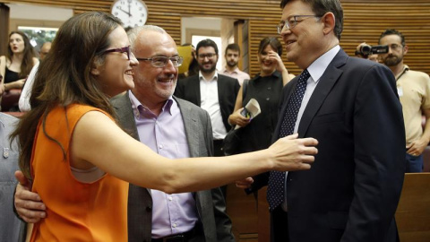 Mónica Oltra, Antonio Montiel y Ximo Puig, en Les Corts. EFE/Kai Försterling Mónica Oltra, Antonio Montiel y Ximo Puig, en Les Corts. EFE/Kai Försterling