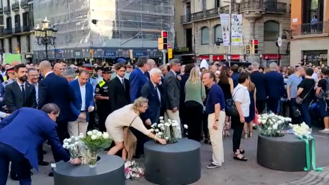 Ofrenda floral de autoridades por los atentados de 2017 Ofrenda floral de autoridades por los atentados de 2017