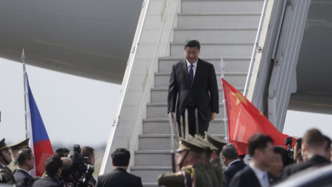 El presidente chino Xi Jinping a su llegada a Praga, República Checa, el 28 de marzo de 2016. AP/PETR DAVID JOSEK El presidente chino Xi Jinping a su llegada a Praga, República Checa, el 28 de marzo de 2016. AP/PETR DAVID JOSEK