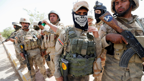 Soldados iraquíes en el centro de la ciudad de Faluya. REUTERS/Thaier Al-Sudani Soldados iraquíes en el centro de la ciudad de Faluya. REUTERS/Thaier Al-Sudani