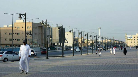 El Ramadán en Arabia Saudí: cada llamada a la oración, el país se paraliza. Las calles de Riad permanecen vacías hasta la caída del sol. FERRAN BARBER