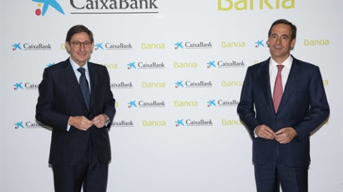 El presidente de Bankia José Ignacio Goirigolzarri y el consejero delegado de la nueva entidad, Gonzalo Gortázar, en la sede de Caixabank, en Valencia 18 de septiembre de 2020. El presidente de Bankia José Ignacio Goirigolzarri y el consejero delegado de la nueva entidad, Gonzalo Gortázar, en la sede de Caixabank, en Valencia 18 de septiembre de 2020.