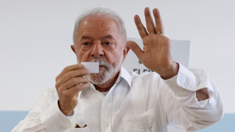 El expresidente y candidato presidencial de Brasil, Luiz Inácio Lula da Silva, en Sao Bernardo do Campo, a las afueras de Sao Paulo, Brasil, el 30 de octubre de 2022. El expresidente y candidato presidencial de Brasil, Luiz Inácio Lula da Silva, en Sao Bernardo do Campo, a las afueras de Sao Paulo, Brasil, el 30 de octubre de 2022.