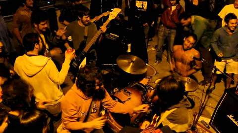 Zeidun durant el Sugar Il·legal Fest el 2010. Zeidun durant el Sugar Il·legal Fest el 2010.