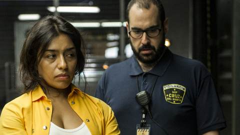 Altagracia (Adriana Paz) y Palacios (Alberto Velasco) en 'Vis a Vis'. Altagracia (Adriana Paz) y Palacios (Alberto Velasco) en 'Vis a Vis'.