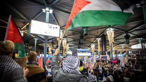 Protestas pro palestinas en el aeropuerto Schiphol de Amsterdam, a 14 de noviembre de 2023. Protestas pro palestinas en el aeropuerto Schiphol de Amsterdam, a 14 de noviembre de 2023.