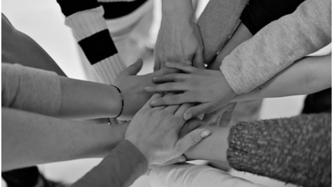 Taller de Autodefensa feminista para madres e hijas, a cargo de Asunción Paños Taller de Autodefensa feminista para madres e hijas, a cargo de Asunción Paños