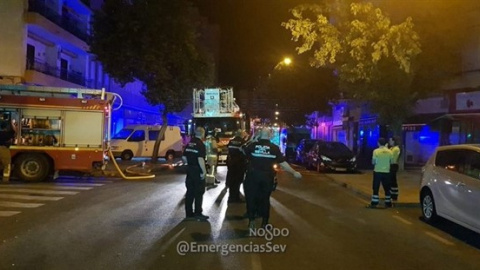 Lugar del incendio declarado en Sevilla capital, en la calle San Juan de la Salle, y que ha provocado dos muertes - EMERGENCIAS SEVILLA Lugar del incendio declarado en Sevilla capital, en la calle San Juan de la Salle, y que ha provocado dos muertes - EMERGENCIAS SEVILLA