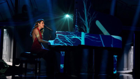 Fotografía facilitada por RTVE de la cantante Amaia Romero durante su actuación. | EFE Fotografía facilitada por RTVE de la cantante Amaia Romero durante su actuación. | EFE