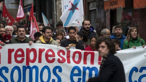 Un millar de personas salieron a la calle en Orense para respaldar a Cao.- EFE