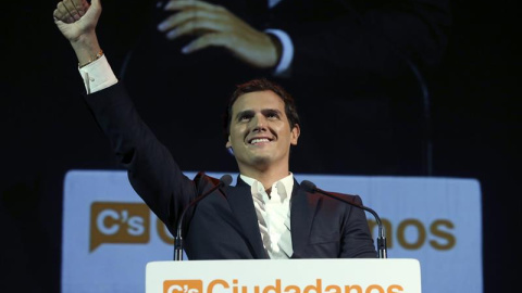 El líder de Ciudadanos, Albert Rivera, en su primer discurso tras haber sido elegido candidato de su partido a la Moncloa. EFE/Chema Moya El líder de Ciudadanos, Albert Rivera, en su primer discurso tras haber sido elegido candidato de su partido a la Moncloa. EFE/Chema Moya