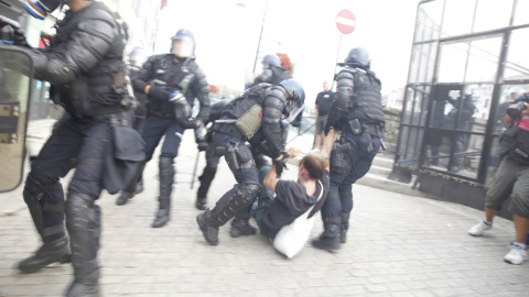 Un de los detenidos en las manifestaciones del sábado contra la cumbre del G7. JULIO L. ZAMARRÓN Un de los detenidos en las manifestaciones del sábado contra la cumbre del G7. JULIO L. ZAMARRÓN