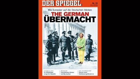 Este marzo Tsipras visitaba Atenas, y Der Spiegel decidió recibirle con esta portada que mezclaba a Merkel con altos mandos nazis para ilustrar un reportaje sobre "Cómo ven los europeos a los alemanes". Nos imaginamos las conclusiones, porq