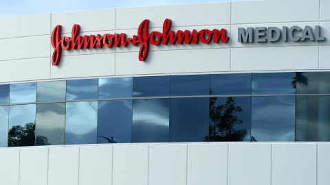Sede de la unidad de productos médicos de Johnson & Johnson, en la localidad californiana en Irvine (EEUU). REUTERS / Mike Blake Sede de la unidad de productos médicos de Johnson & Johnson, en la localidad californiana en Irvine (EEUU). REUTERS / Mike Blake